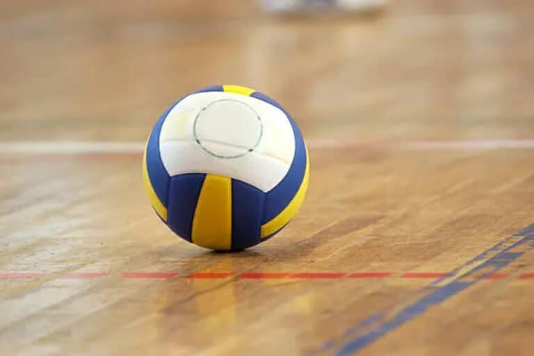 Λαύριο: Η ανήλικη κατήγγειλε την κακοποίησή της από τον 72χρονο προπονητή βόλεϊ στo «Χαμόγελο του Παιδιού» – Πώς έφτασαν στη σύλληψή του