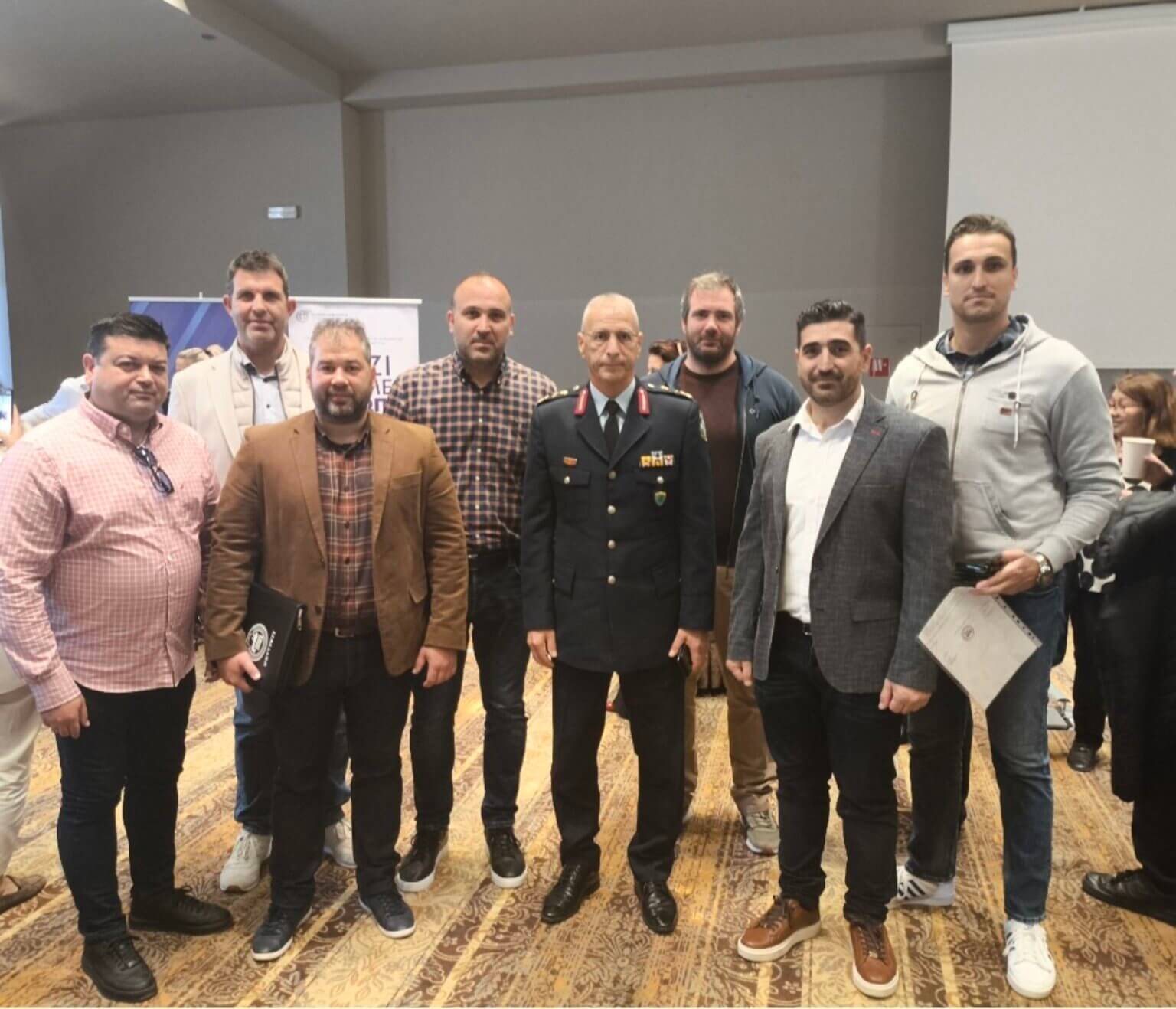 yparxigos 1536x1318 1