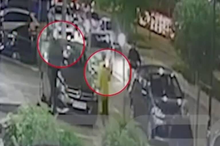 Βίντεο-ντοκουμέντο από τη ληστεία στον Άγιο Δημήτριο: Η στιγμή που άνδρας παριστάνει τον αστυνομικό για να ληστέψει Πακιστανό