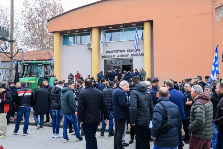 Οι αγρότες απορρίπτουν τον διάλογο με τον πρωθυπουργό – Καταθέτουν γραπτώς τα αιτήματά τους (βίντεο)