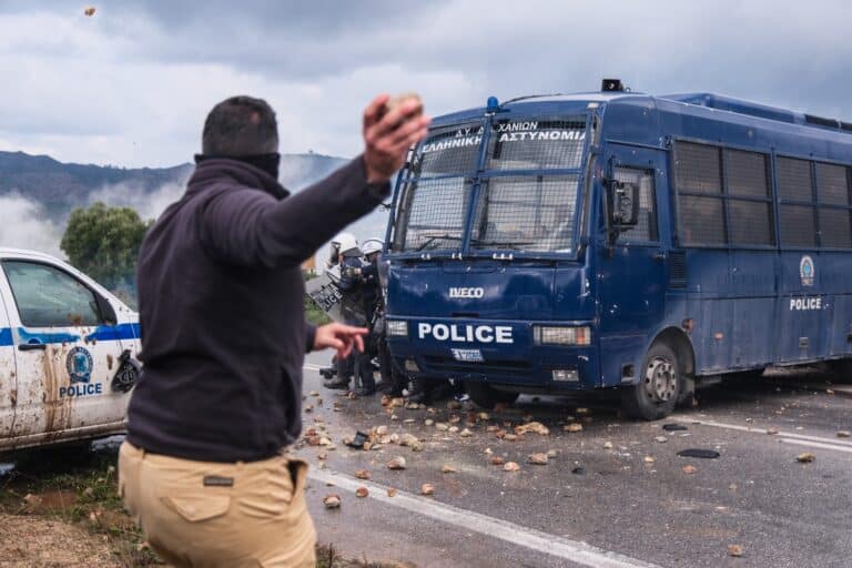 Οργισμένη ανακοίνωση ΠΟΑΣΥ: Αν είναι να χαθεί μια ανθρώπινη ζωή για να δικαιωθεί ο αγώνας, ποτέ να μη δικαιωθεί!