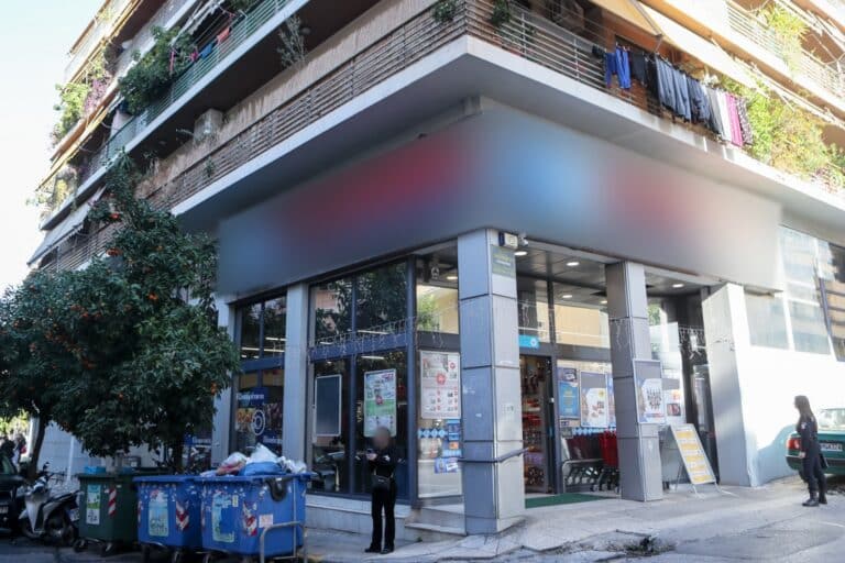 Ζωγράφου: Σε κρίσιμη κατάσταση νοσηλεύεται άνδρας που εγκλωβίστηκε σε ασανσέρ σούπερ μάρκετ