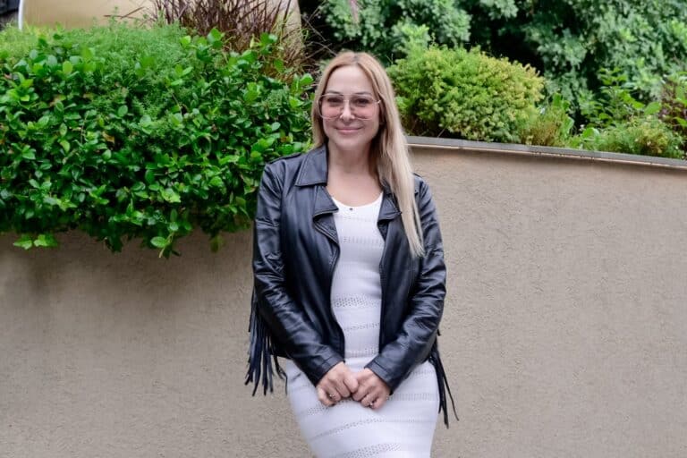 H Μελίνα Ασλανίδου εγκλωβίστηκε στο λιμάνι του Βόλου – Πώς αντέδρασε (βίντεο)