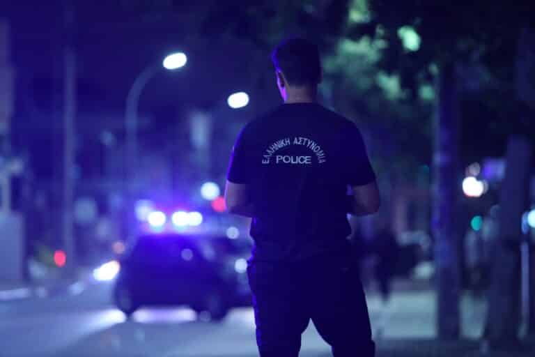 Πυροβολισμοί μεταξύ Ρομά στο Ίλιον: Πεθερός επιχείρησε να βιάσει τη 18χρονη νύφη του – Εντοπίστηκαν πέντε κάλυκες