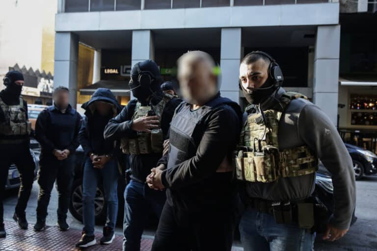 «Δεν ήταν δικό μου το πλοίο», λέει ο «Έλληνας Εσκομπάρ» – Προφυλακίστηκαν 4 άτομα, ένας αφέθηκε ελεύθερος