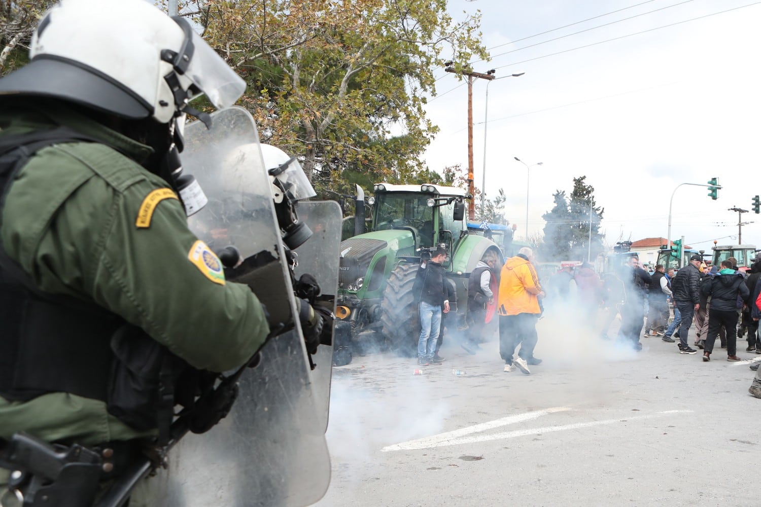 epeisodia agrotes mat 5 12 25