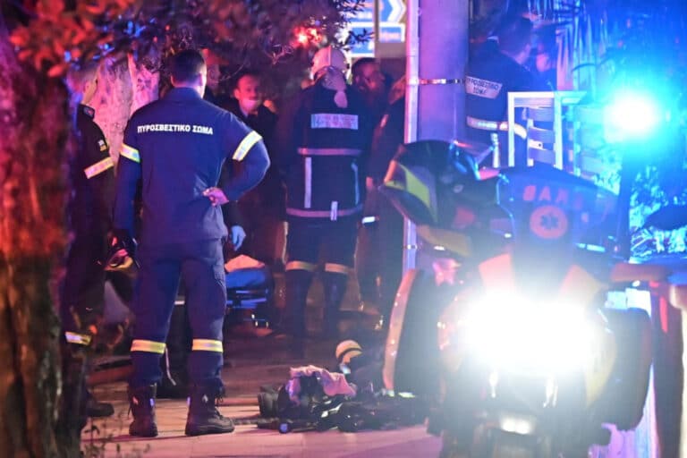 Φονική πυρκαγιά στην Καλλιθέα: Πώς εκδηλώθηκε η φωτιά στο διαμέρισμα με τα δύο θύματα