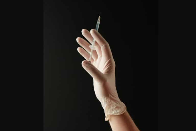 Δικαστήριο καταδίκασε σε ισόβια τον «Δρ Θάνατο» της Γαλλίας – Σκότωσε 12 ασθενείς (βίντεο)