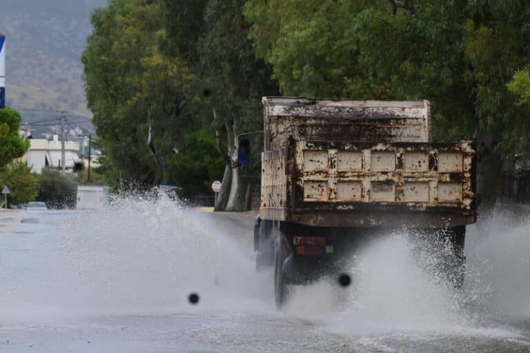 Σε red code Αχαΐα και Ηλεία λόγω επιδείνωσης του καιρού – Τι συστήνει η Πολιτική Προστασία