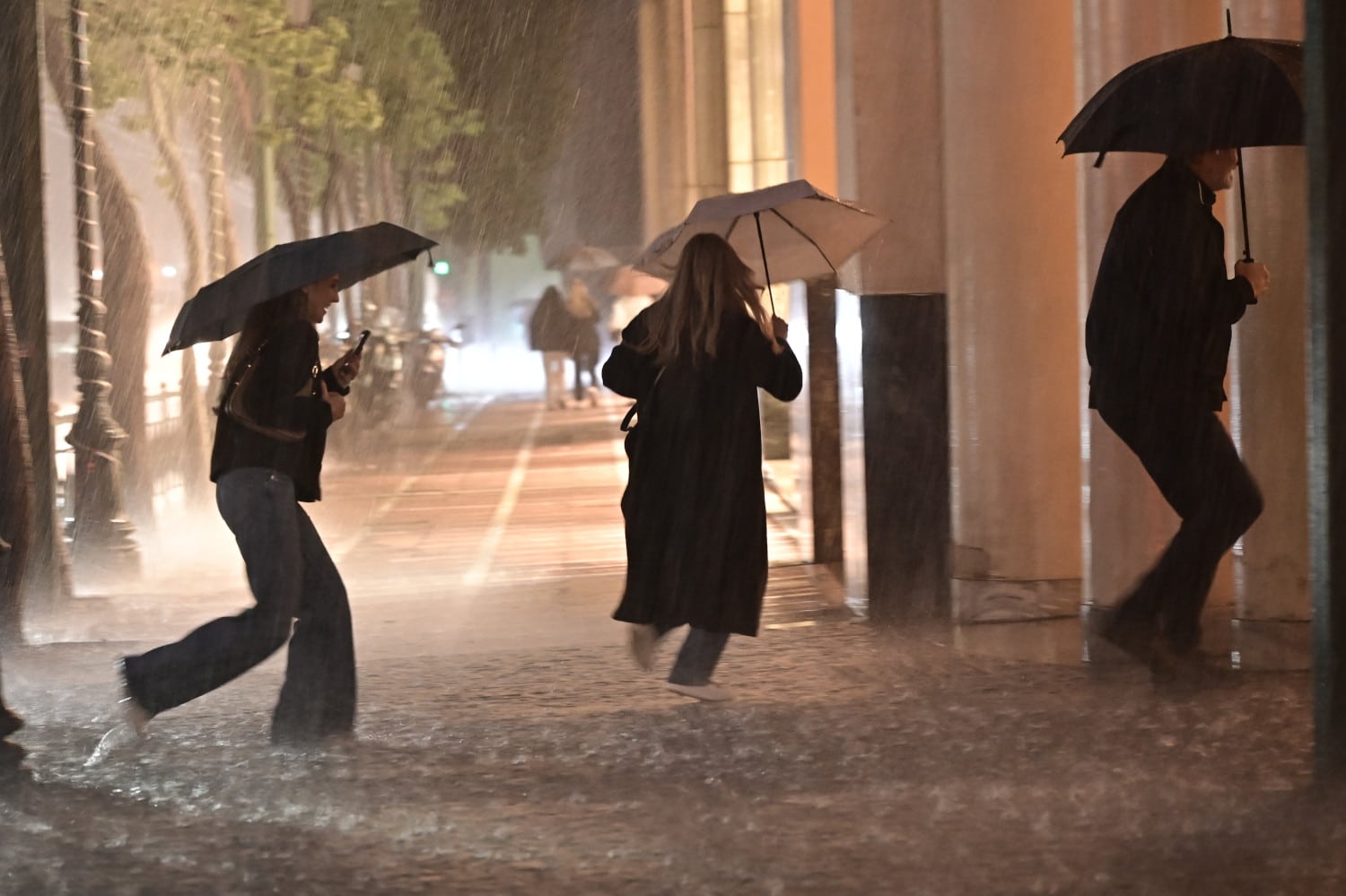 kakokairia attiki 4 12