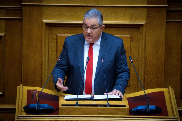 Κουτσούμπας σε Κωνσταντοπούλου στη Βουλή: «Αυτή είστε»