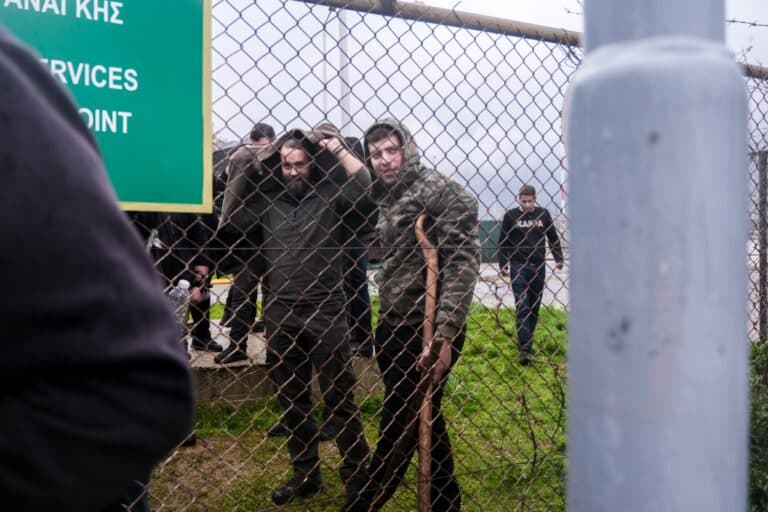 Κρήτη: Συνελήφθησαν δυο άτομα για τα επεισόδια στα αεροδρόμια του νησιού