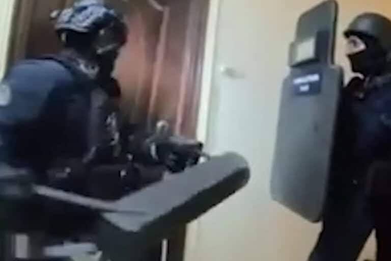 «Θα φας πολύ ξύλο, μπρο»: Πώς δρούσαν οι ανήλικοι διακινητές ναρκωτικών στα σχολεία της Αττικής – Αποκαλυπτικοί διάλογοι