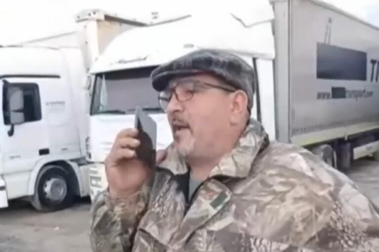 Οδηγοί φορτηγών εγκλωβίστηκαν στην Τουρκία λόγω αγροτικού μπλόκου στο τελωνείο: «Τελείωσαν οι προμήθειές μας» (βίντεο)