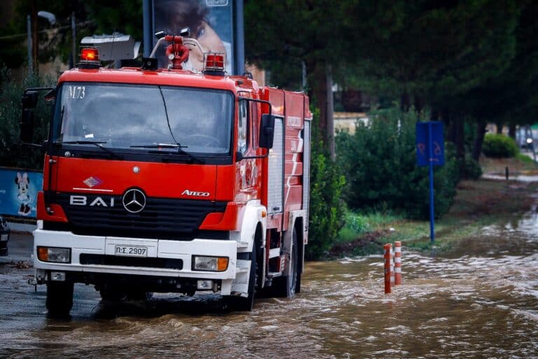 Κακοκαιρία στις Σέρρες: Πλημμύρες, ζημιές και απεγκλωβισμός ζευγαριού στην Φαιά Πέτρα