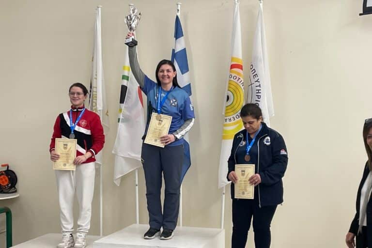 Πρωταθλήτρια Ελλάδος η σκοπεύτρια της ΕΛ.ΑΣ, Ευαγγελία Αλεξοπούλου στο αγώνισμα του αεροβόλου πιστολιού