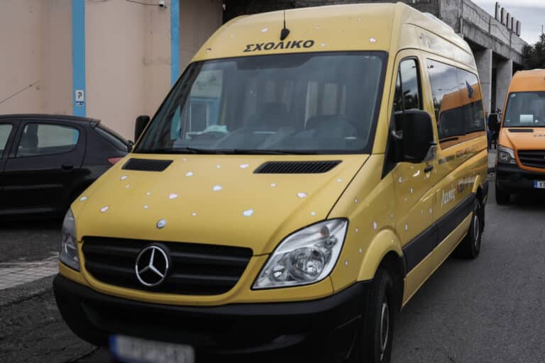 Αναστάτωση στα Χανιά: Άφησαν παιδιά νηπιαγωγείου μέσα σε σχολικό για πέντε ώρες