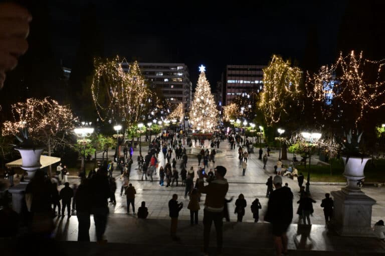 Καιρός: Έρχονται βροχές το Σαββατοκύριακο – Δύο διαταραχές επηρεάζουν τη χώρα έως τα Χριστούγεννα