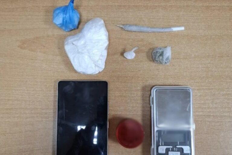 Θήβα: Συνελήφθη άνδρας για ναρκωτικά – Τι βρέθηκε στο σπίτι του