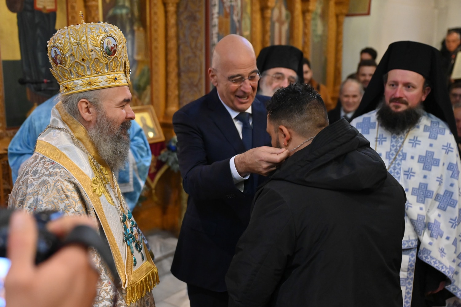 dendias theofania 6 1 2