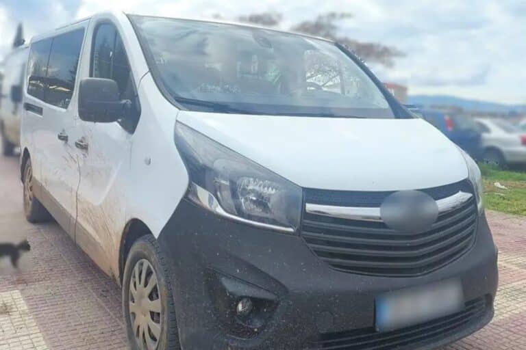 Συνελήφθησαν τρεις διακινητές μεταναστών σε Ροδόπη και Έβρο που μετέφεραν 28 αλλοδαπούς