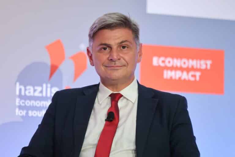 Εκτός ΣΥΡΙΖΑ ο Νικόλας Φαραντούρης – Οριστική διαγραφή μετά την απομάκρυνση από την ευρωομάδα