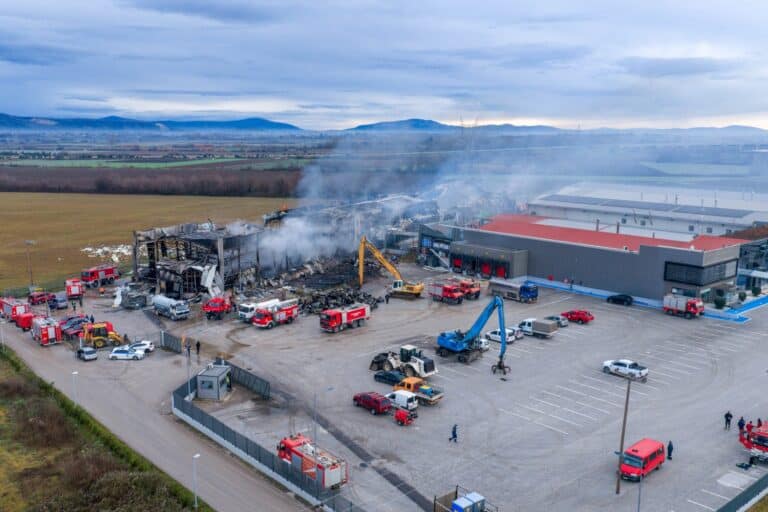 Νέα έρευνα στη «Βιολάντα»: Σκύλοι-ανιχνευτές «χτένισαν» το μοιραίο εργοστάσιο (βίντεο)