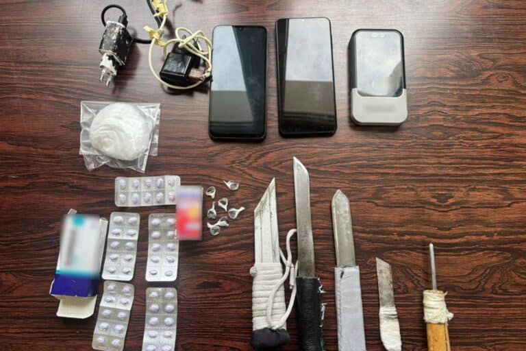 Έφοδος του «ελληνικού FBI» στις φυλακές Μαλανδρίνου: Συνελήφθησαν 17 έγκλειστοι – Βρέθηκαν όπλα, ναρκωτικά και κινητά