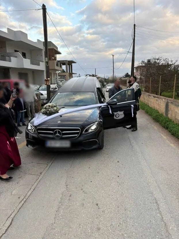 gamos nekrofora irakleio 2 0 1