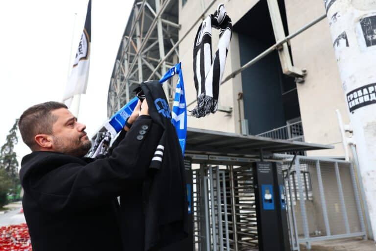 ΠΑΟΚ: Συντετριμμένος ο Γκαγκάτσης στην Τούμπα – «Τέτοιες στιγμές τα λόγια είναι περιττά»