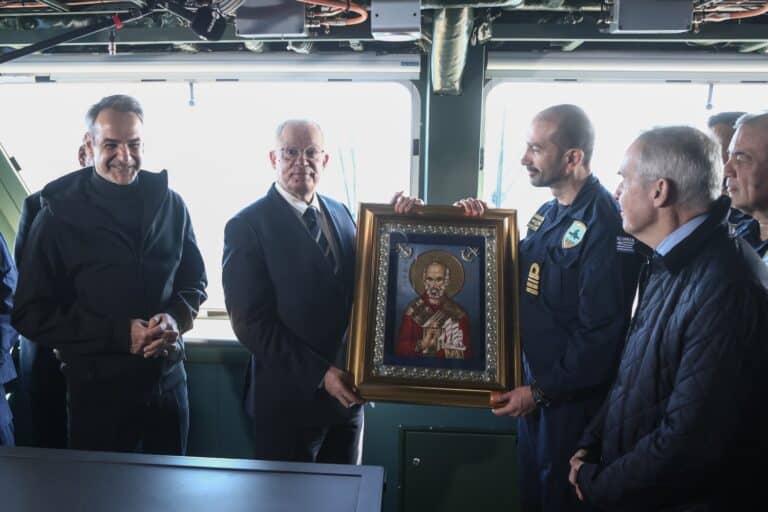 Αντιπλοίαρχος Ιωάννης Κιζάνης: Ποιος είναι ο κυβερνήτης της φρεγάτας «Κίμων» (εικόνες)