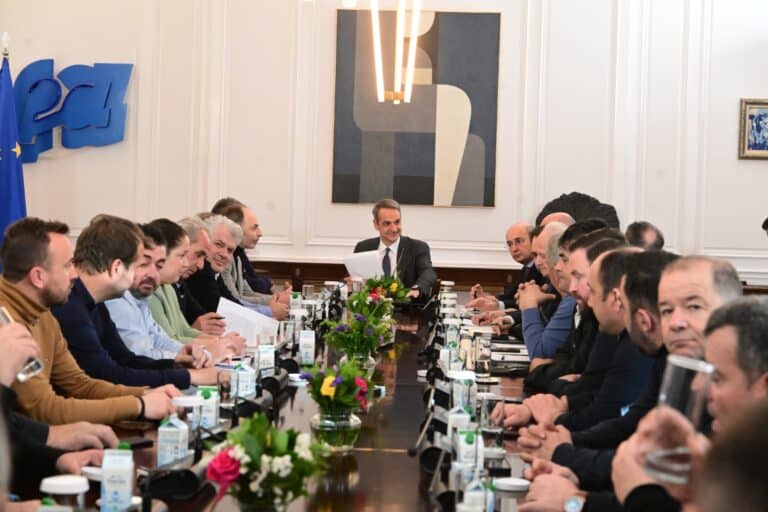 Μητσοτάκης: «Τέλος στον ειδικό φόρο πετρελαίου για τους αγρότες – Θα έχουν το φθηνότερο ρεύμα στην ΕΕ» (βίντεο)