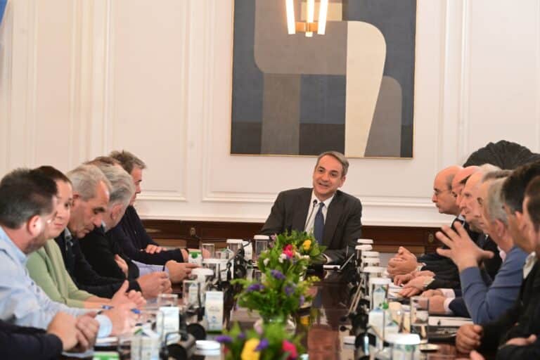 Μητσοτάκης προς αγρότες: «Ο διάλογος γίνεται με όσους θέλουν να συζητήσουν» (βίντεο)