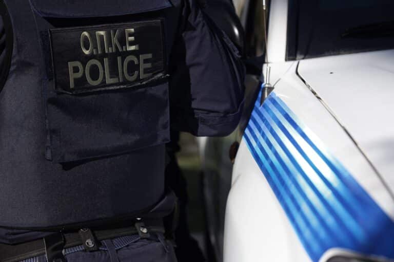 Αυξήσεις στους μισθούς των Ενστόλων από 1η Απριλίου – Πώς «κλειδώνουν» μεγαλύτερα εφάπαξ