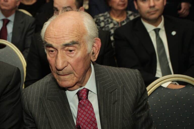 Πέθανε ο Αλέξανδρος Παπαδόγγονας – Ήταν πρώην υπουργός της ΝΔ και αντιναύαρχος του Πολεμικού Ναυτικού