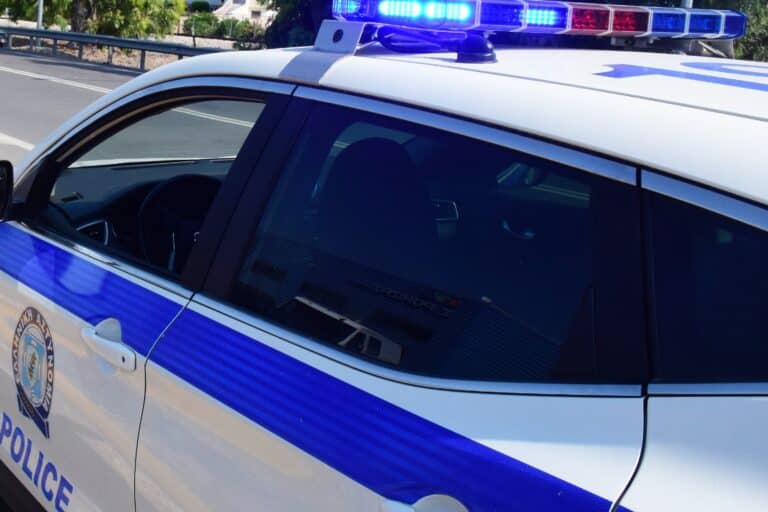 Θεσσαλονίκη: Χειροπέδες σε πέντε άτομα – 48χρονος οδηγούσε υπό την επήρεια αλκοόλ