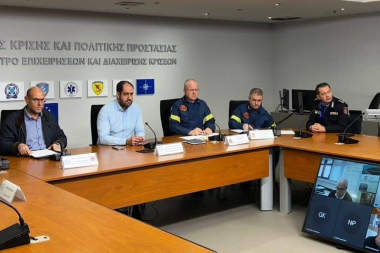 Κακοκαιρία: Συνεδρίασε η Επιτροπή Εκτίμησης Κινδύνου – Ποιες Περιφέρειες τέθηκαν σε «Red Code»
