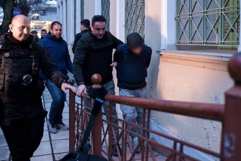 Σέρρες: Πάνω από 30 χτυπήματα στον 17χρονο – Η ιατροδικαστική διαψεύδει τον 15χρονο δολοφόνο 