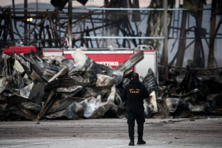 Τρίκαλα: Ισχυρή αστυνομική συνοδεία και αυτοκινητοπομπή για τους συλληφθέντες της «Βιολάντα»