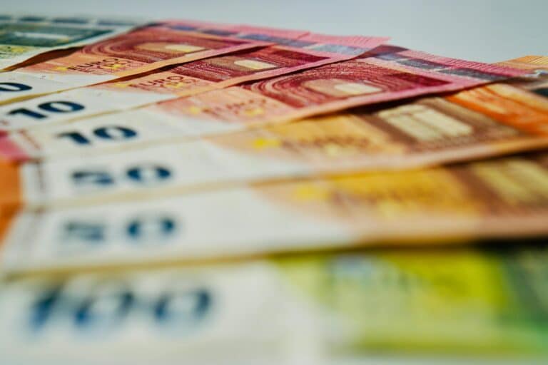 Επίδομα 400 ευρώ στους συνταξιούχους: Πότε θα καταβληθεί και ποιοι εξαιρούνται