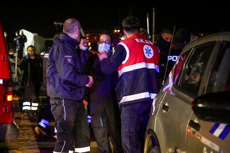 Χίος: Απολογείται σήμερα ο Μαροκινός διακινητής για την τραγωδία με τους 15 νεκρούς – 20 άτομα παραμένουν στο νοσοκομείο 