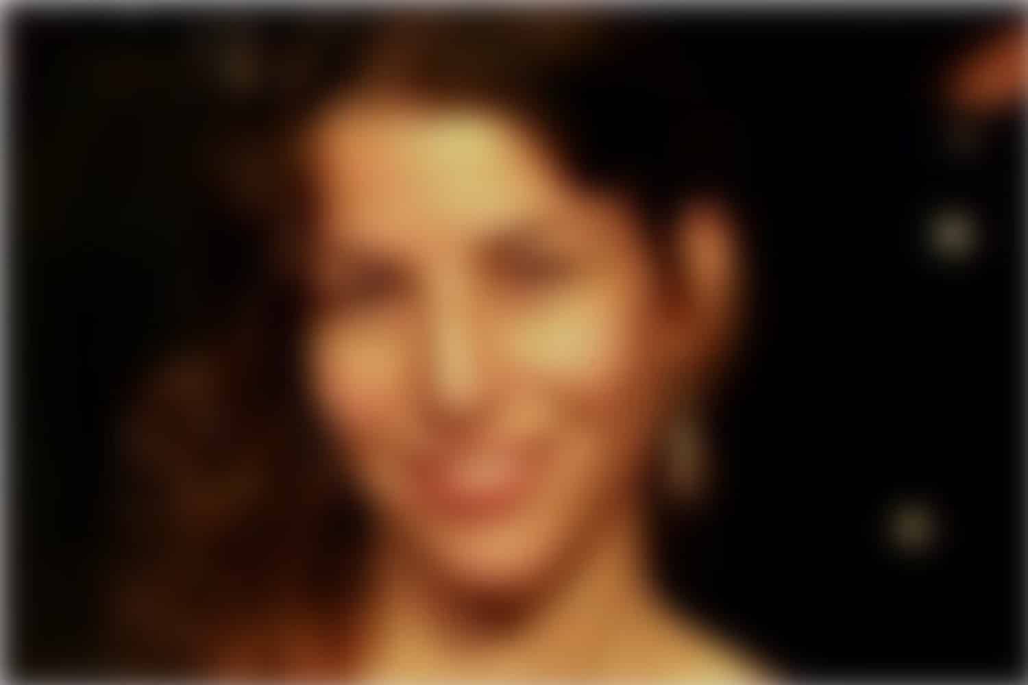 kolwnaki tragoudistria 17 2 26