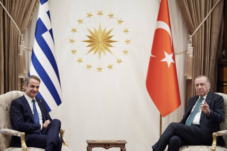 Μητσοτάκης σε Ερντογάν: «Η μοίρα μας όρισε να ζούμε στην ίδια γειτονιά – Διάλογος με σεβασμό στο Διεθνές Δίκαιο»