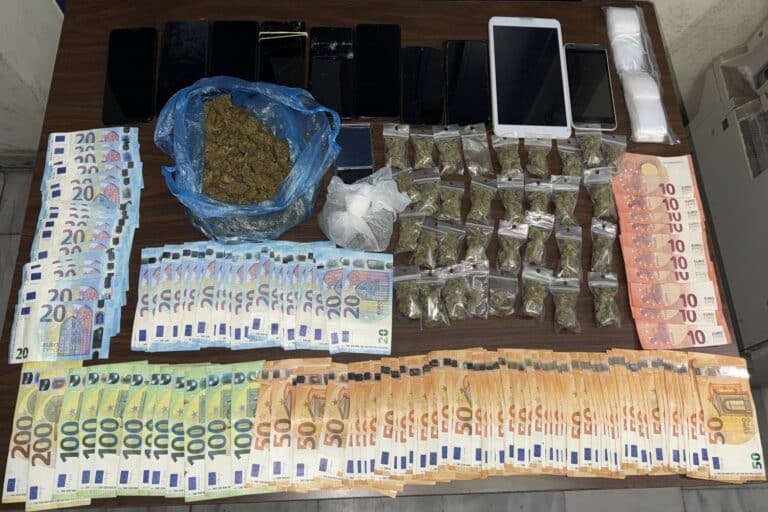 Άγιος Παντελεήμονας: Συνελήφθησαν δύο αλλοδαποί για διακίνηση ναρκωτικών – Κατασχέθηκαν κάνναβη και 6.000 ευρώ