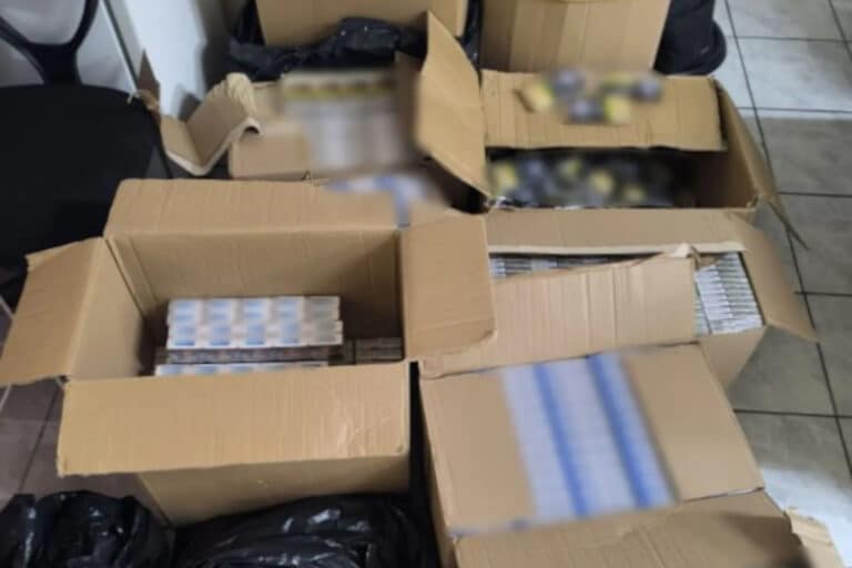 Περιστέρι: Κατάστημα ψιλικών πωλούσε λαθραία τσιγάρα – Έκλεισαν τα φώτα και κρύφτηκαν για να γλιτώσουν τον έλεγχο