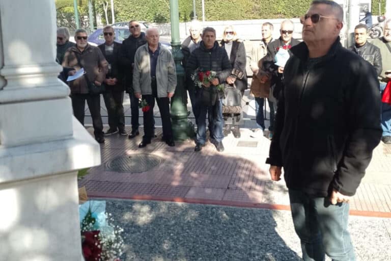 H ΠΟΜΑΣ κατέθεσε λουλούδια στη μνήμη των πεσόντων των Ιμίων – «Να επιστρέψουν οι Ένοπλες Δυνάμεις από το εξωτερικό»