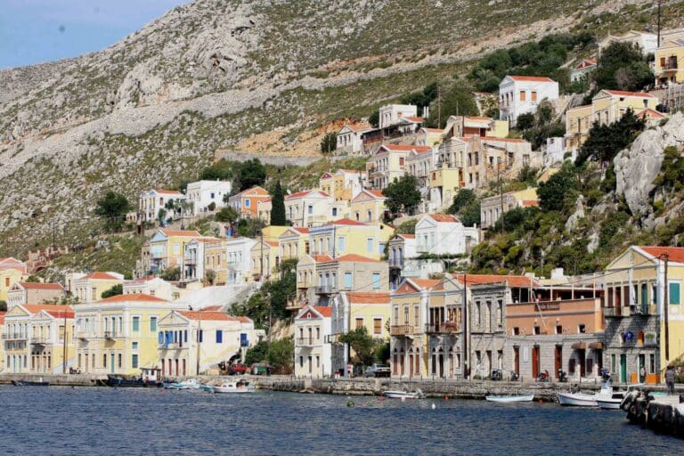 Ανασύρθηκε σορός άνδρα στη Σύμη – Εξετάζεται αν είναι ο όγδοος Γερμανός που αγνοούνταν μετά την παράσυρση ιστιοφόρου