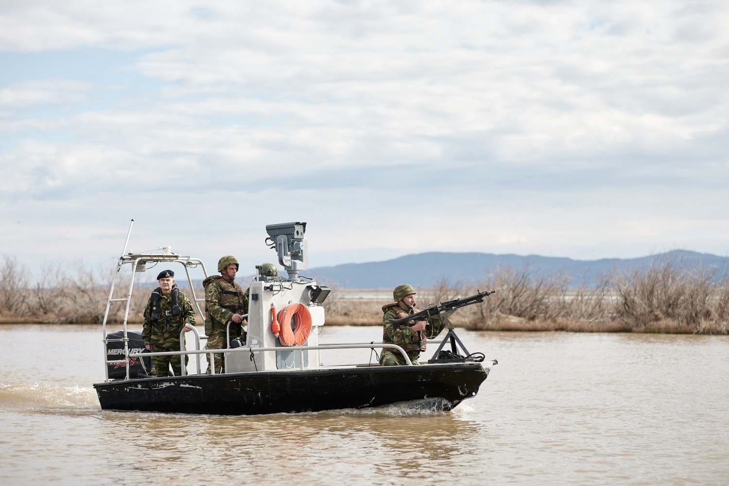 synora evros stratiotikoi 25 2 2026