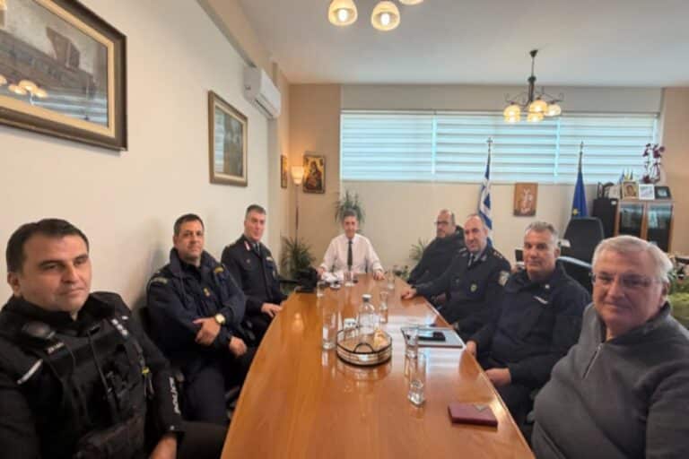 Αξιωματικοί της ΕΛ.ΑΣ συναντήθηκαν με τον Δήμαρχο Δυτικής Αχαΐας – Τα θέματα που συζήτησαν 