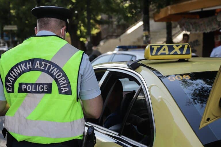 Μεθυσμένος οδηγός ταξί προκάλεσε τροχαίο στον Άγιο Δημήτριο – Συνελήφθη με αλκοόλ στο αίμα του πολλαπλάσιο του επιτρεπόμενου ορίου